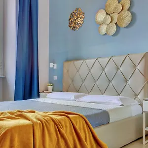 https://claudia-house-roma-termini.it-romehotels.com